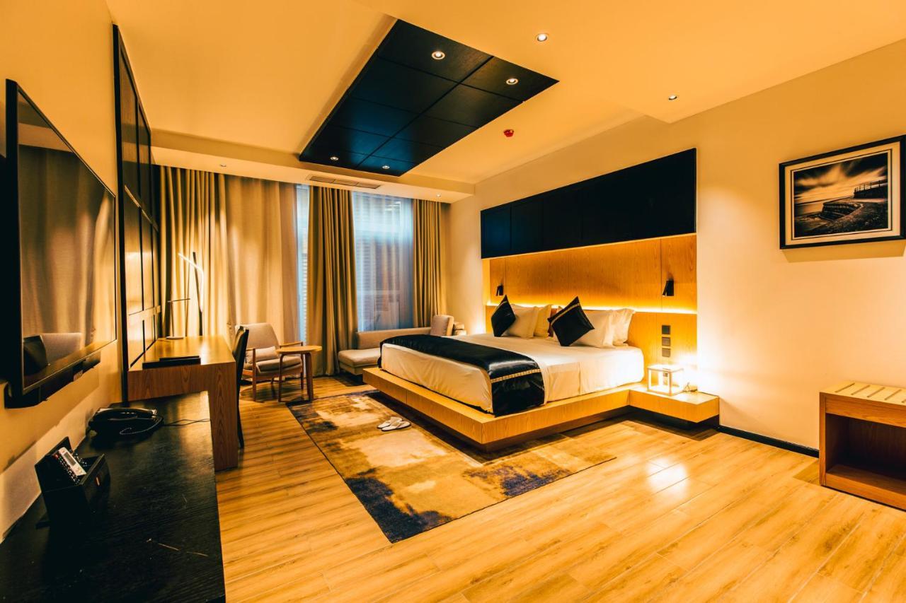 Blackwood Boutique Hotel And Apartments Dar es Salaam Buitenkant foto